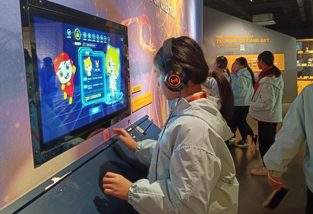 2024广东旅博会开幕咏声动画科技馆“玩转”数字文旅黑科技(图3)
