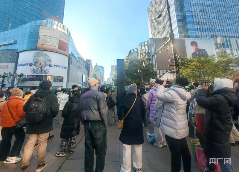 人民城市·温情中国丨上海：以“码”为桥“链”起城市发展大事小情(图3)