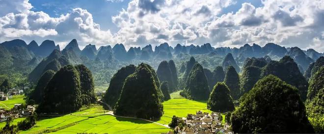 卢雍政作主题文旅推介：探寻山水秘境 品味多彩贵州(图3)