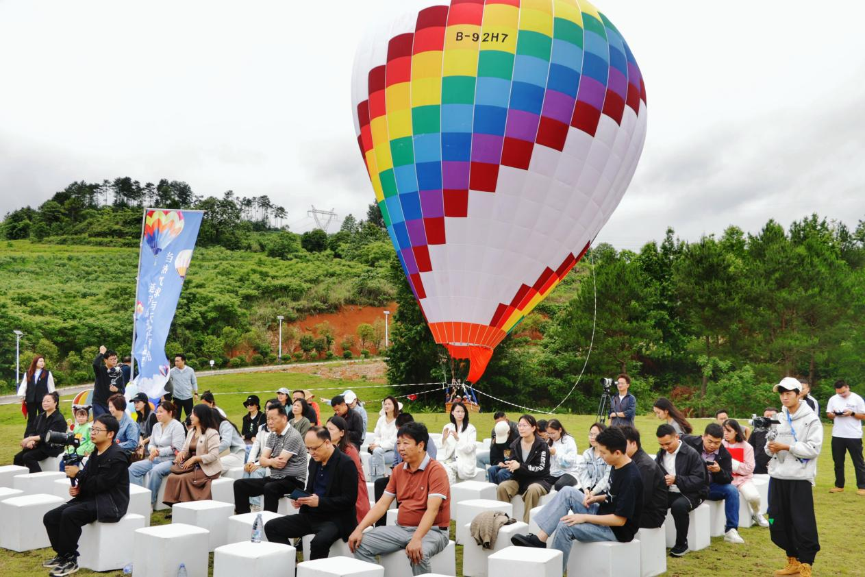 贵州麻江：新风景 “低空+旅游”激发消费新活力(图4)
