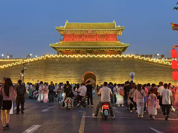 文旅消费升温 助燃夏日经济“烟火气”(图1)