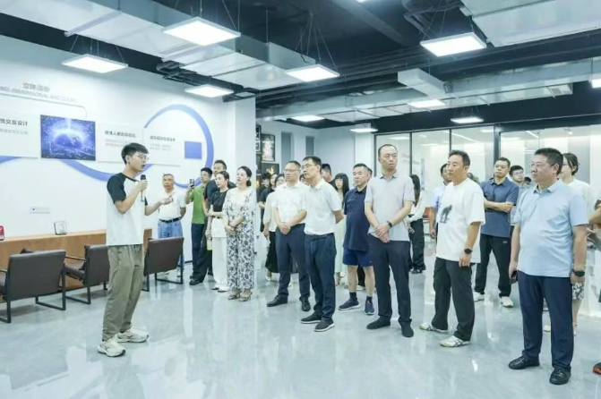 四川省网联会在都江堰举办“文旅融合新视野网络力量新担当”主题调研交流活动(图2)