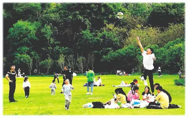 宁夏贺兰山东麓上线场葡萄酒主题活动开启夏日紫色文旅盛宴