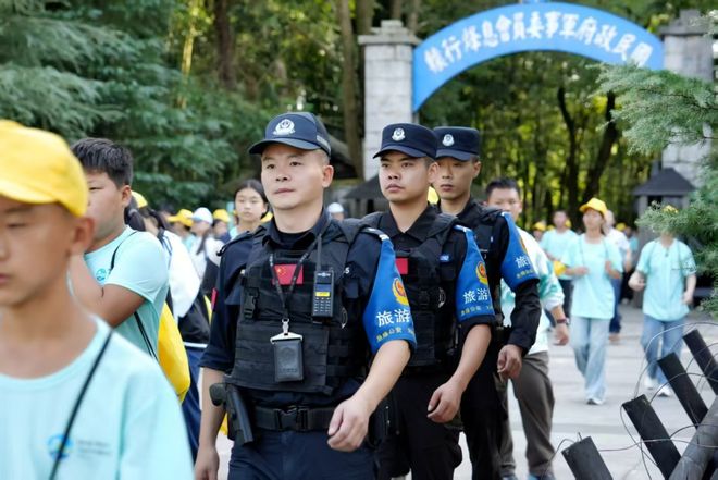 热度爆表！云岩南明花溪白云清镇修文息烽“双节”旅游成绩单亮眼(图22)